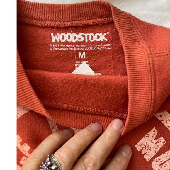 NWT Woodstock Peace Love Music Cotton Red Cotton Blend Sweatshirt New Festival M - Picture 2 of 9